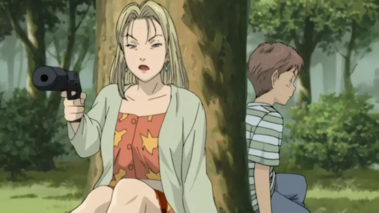 Alrededor de una mesa